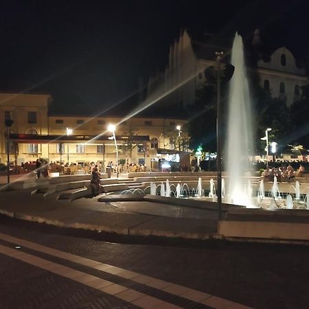 Gutenberg Utca Apartman Szeged Exterior foto