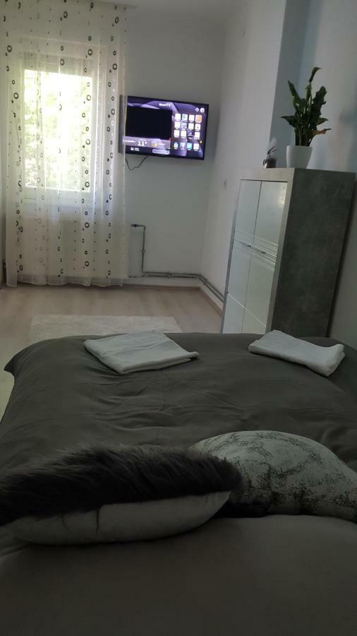Gutenberg Utca Apartman Szeged Exterior foto