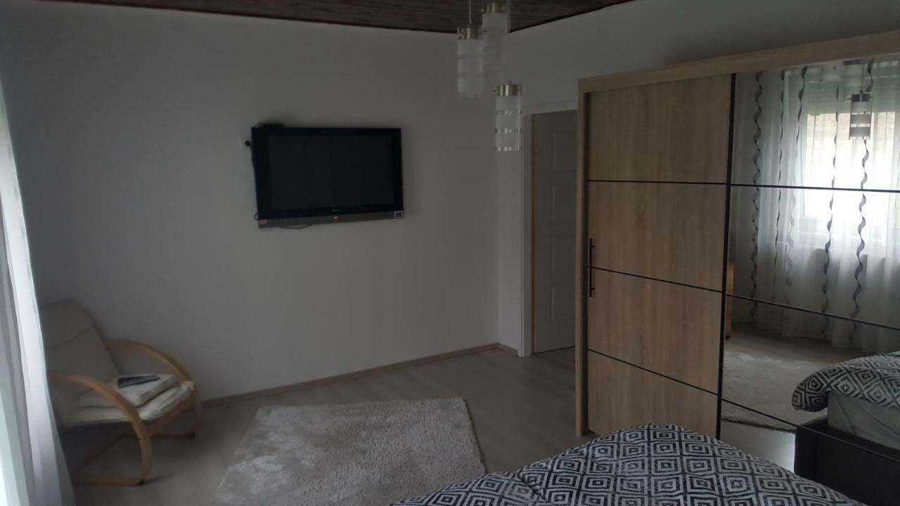 Gutenberg Utca Apartman Szeged Exterior foto